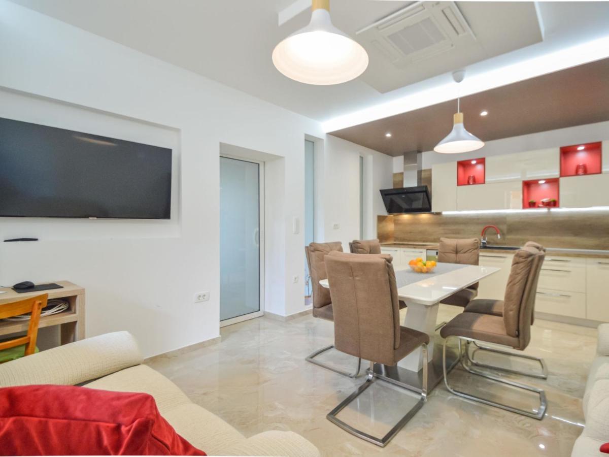 Apartment Mornar-5 By Interhome Trogir Buitenkant foto
