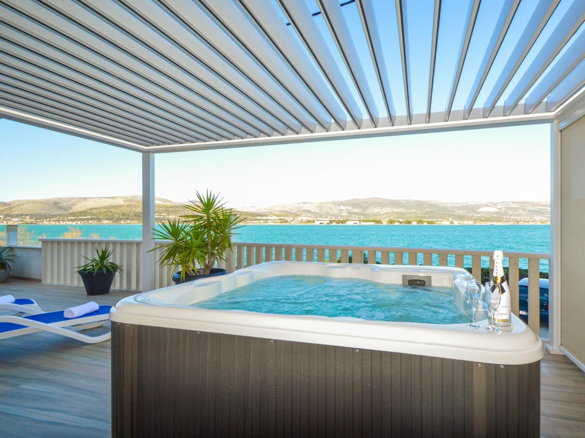 Apartment Mornar-5 By Interhome Trogir Buitenkant foto
